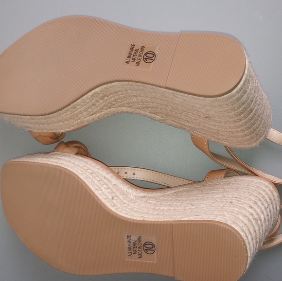 Michaela Wedge Tan Sandal Size 10 - Picture 5 of 5